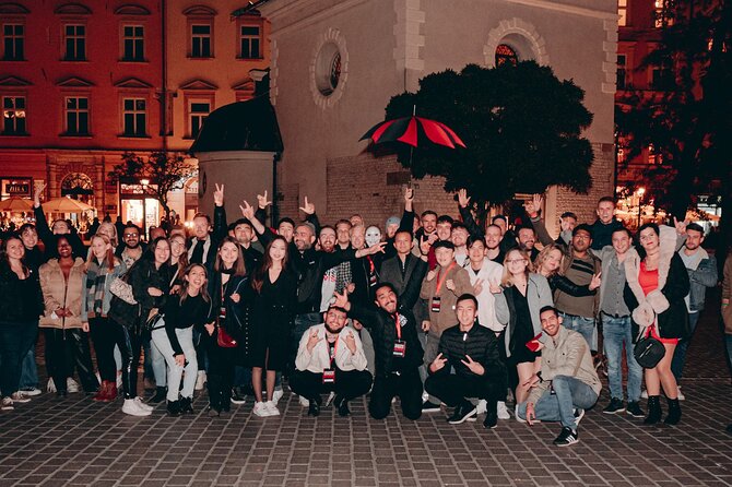 1 Hour of Open Bar Pub Crawl + Karaoke + VIP Entry to Best Clubs - A party night that begins in Krakow’s main square