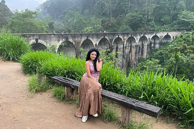 14 Days Tour in Sri Lanka - Fortnight Expedition with Luxury Hotels - Tea country in Nuwara Eliya