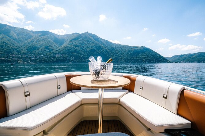 1H Luxury Cruise Como Lake Tender Yacht Invictus 9 Pax - Is $108.84 per person fair?