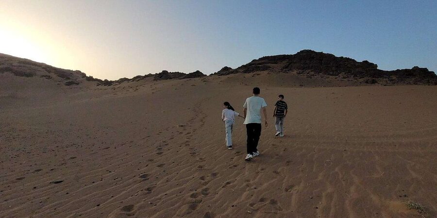 2-Day Luxury Excursion from Marrakech to the Zagora Desert - Across the Draa Valley and its fortified villages