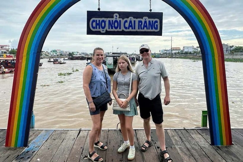 2-Day Mekong Delta Luxury Group Tour from Ho Chi Minh City - Guides, language, and group comfort