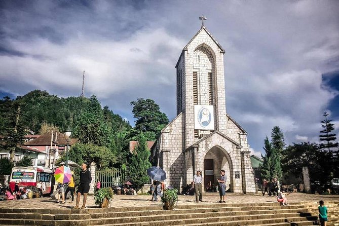 2-Day Sapa Trekking Tour from Hanoi by Luxury Limousine - Cat Cat Village and the waterfall walk