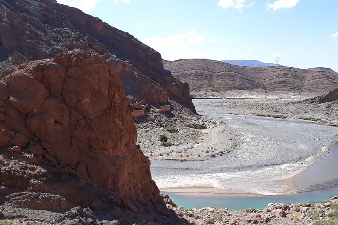 2-Days Desert Tours from Fes with Overnight in Luxury Camp - The long return through Midelt to Fes