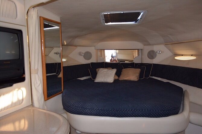 2-hour Private Sunset Cruise on a luxury yacht in Cancun Bay 25P18 - Who should book this Cancun sunset cruise?