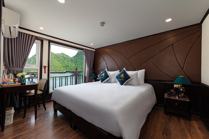 [2D1N] Halong Amanda Cruise - Luxury Unique Cruise on Bay - Morning tai chi and the climb into Sung Sot Cave