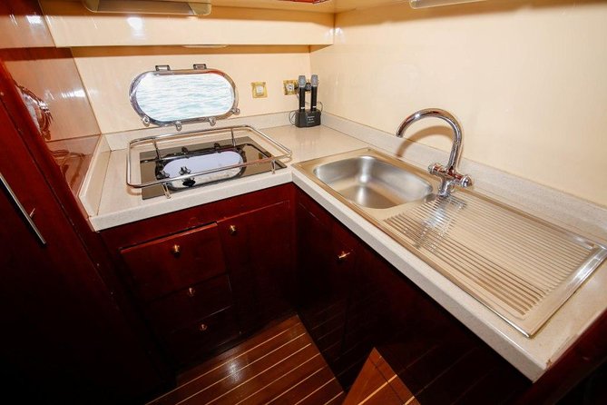 3-Hour Luxury Yacht Cruise from Dubai Marina - Food, drinks, music, and the real onboard experience