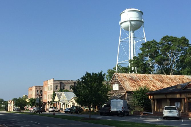 7-Hr The Walking Dead Private VIP Tour in Atlanta and Senoia with Transportation - Atlanta begins with Rick’s freeway