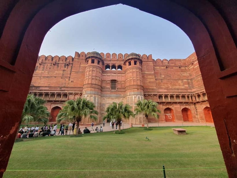 Agra: Taj Mahal Vip tickets with Professional Photographer - A short visit with flexible booking terms