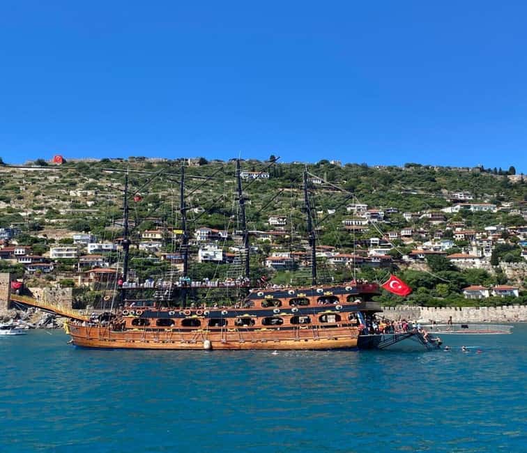 Alanya: Luxury Pirate Boat with Lunch & Unlimited Drinks - Cruising past Alanya Castle and the Red Tower