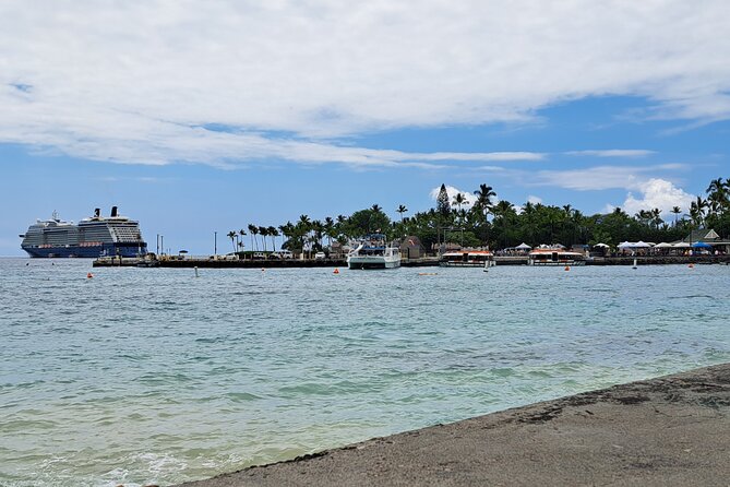 Ali'i Private Tour in Luxury Van - Alii Drive gives you the first hour to set the tone