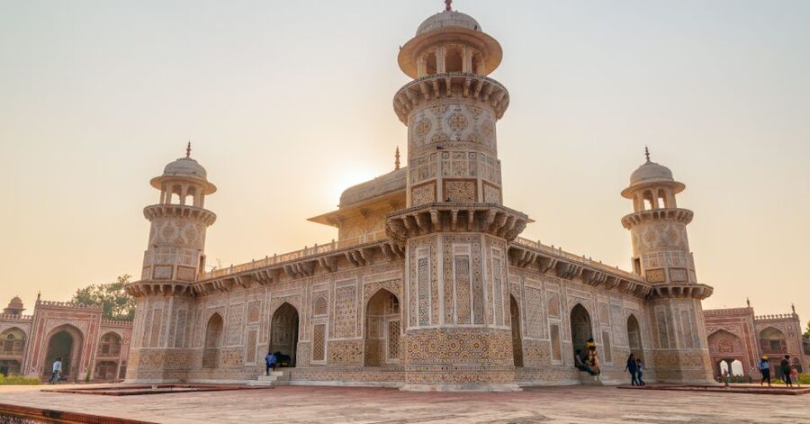All Inclusive Private Taj Mahal Luxury Tour from Delhi - Key points to know before booking