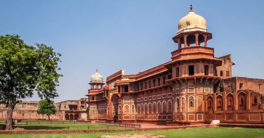 All Inclusive Private Taj Mahal Luxury Tour from Delhi - Agra Fort and the story of Shah Jahan