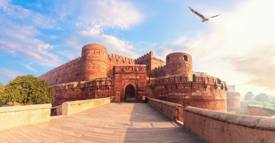 All Inclusive Private Taj Mahal Luxury Tour from Delhi - The guides make the private format worthwhile