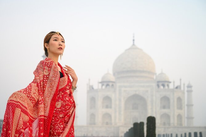 All Inclusive Private Taj Mahal Luxury Tour from Delhi by Car - Entering the Taj Mahal before the heat