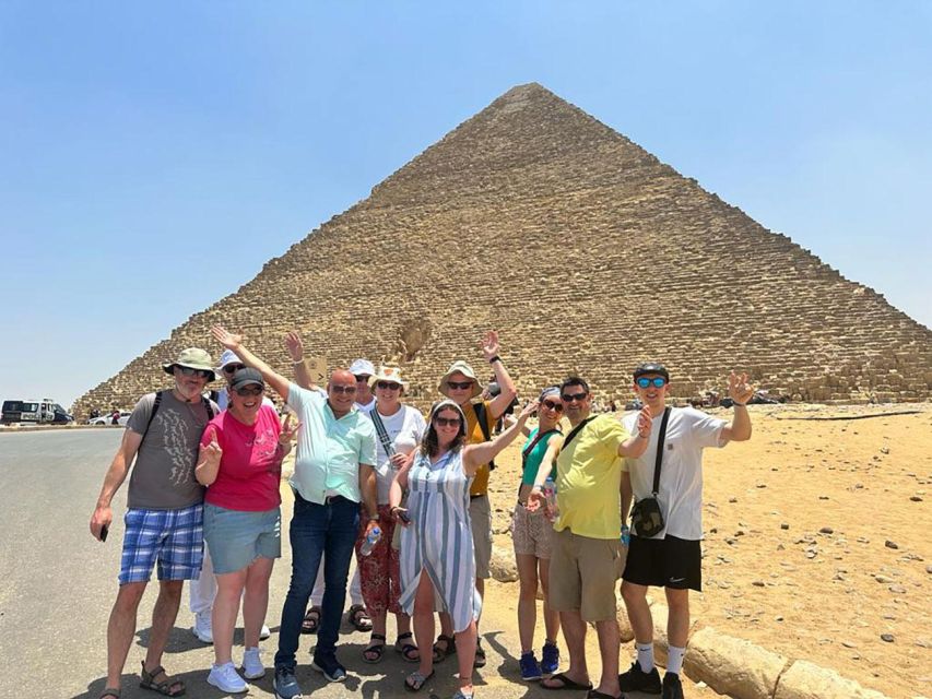 All-inclusive private Trip Pyramids Sphinx, Camel, VIP Lunch - Fifteen minutes on a camel near the pyramids
