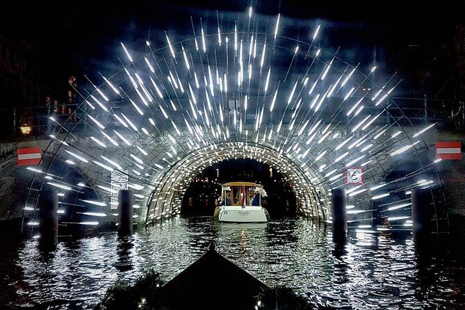 Amsterdam Light Festival: Canal Cruise + Snack & Unlimited Drinks - Seeing the festival from Amsterdam’s canals