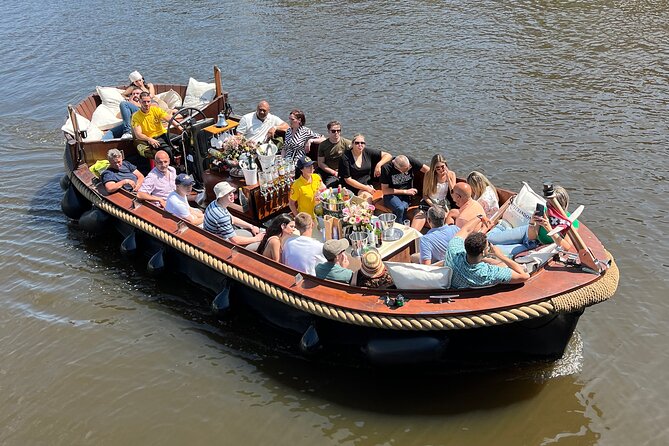 Amsterdam Luxury Boutique Boat tour with Unlimited Beer and Wine - What the open bar really includes