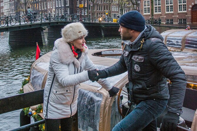 Amsterdam: Luxury Light Festival Cruise Unlimited Drinks Included - Drinks, snacks, and what the price really includes