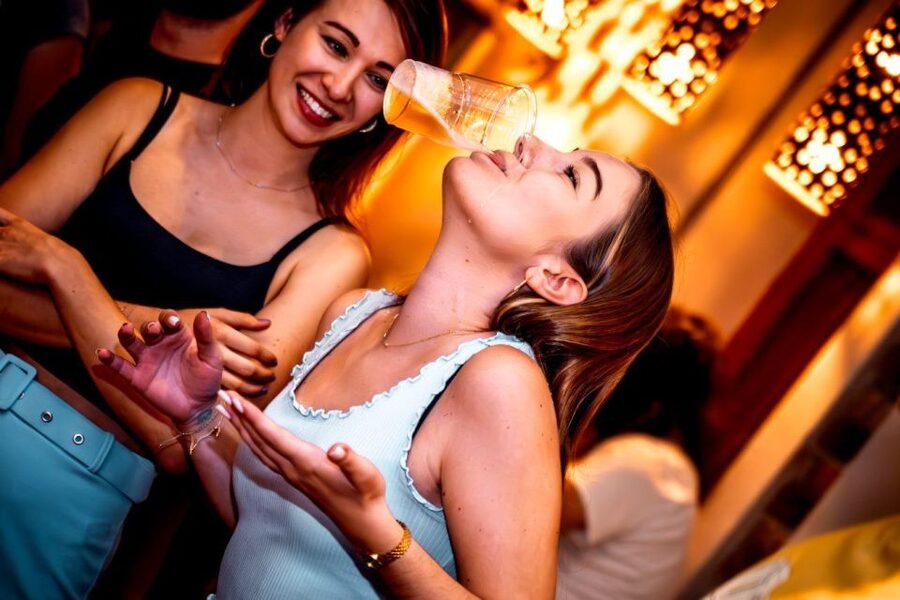 Amsterdam: Original Pub Crawl Party with VIP Entrance - What VIP entry really means here