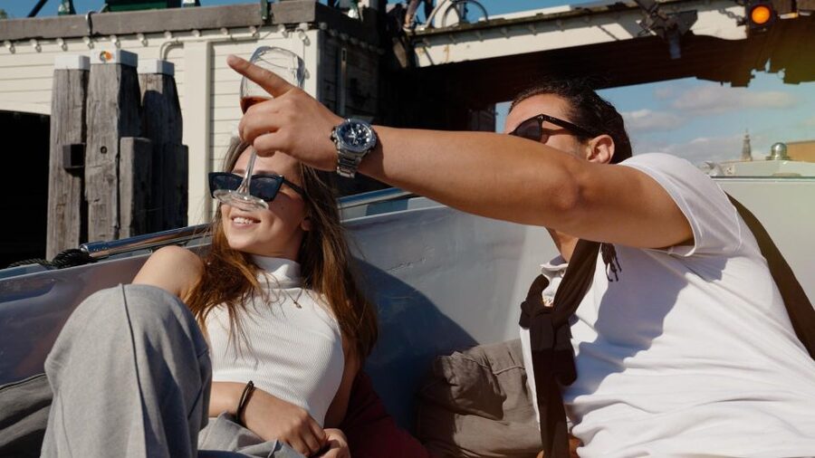 Amsterdam: Private Luxury Cruise with BBQ and Drinks - How comfortable is the boat?