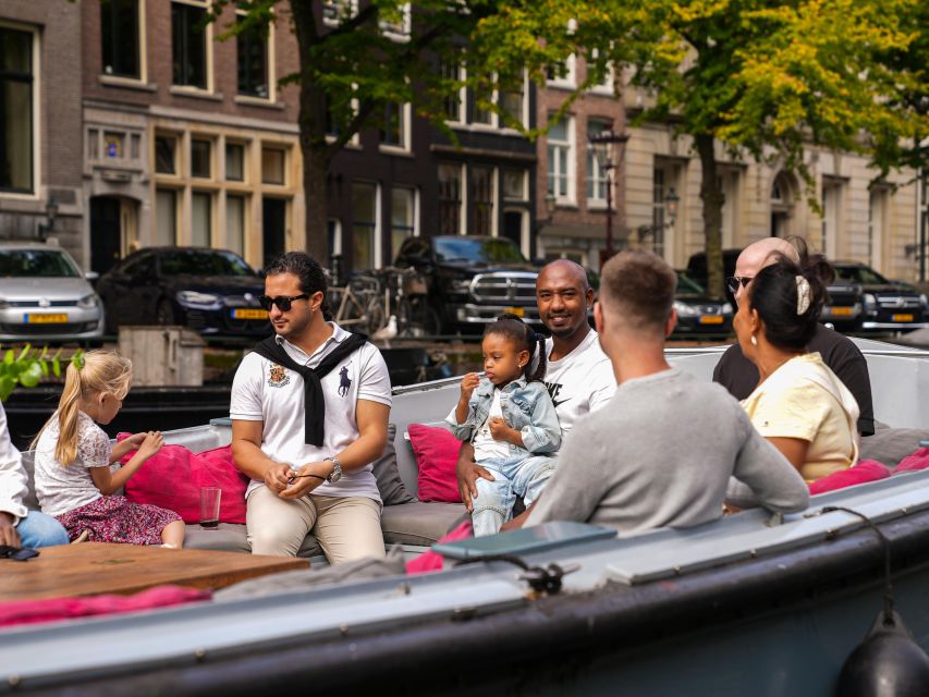 Amsterdam: Private Luxury Cruise with BBQ and Drinks - The skipper and the guiding style