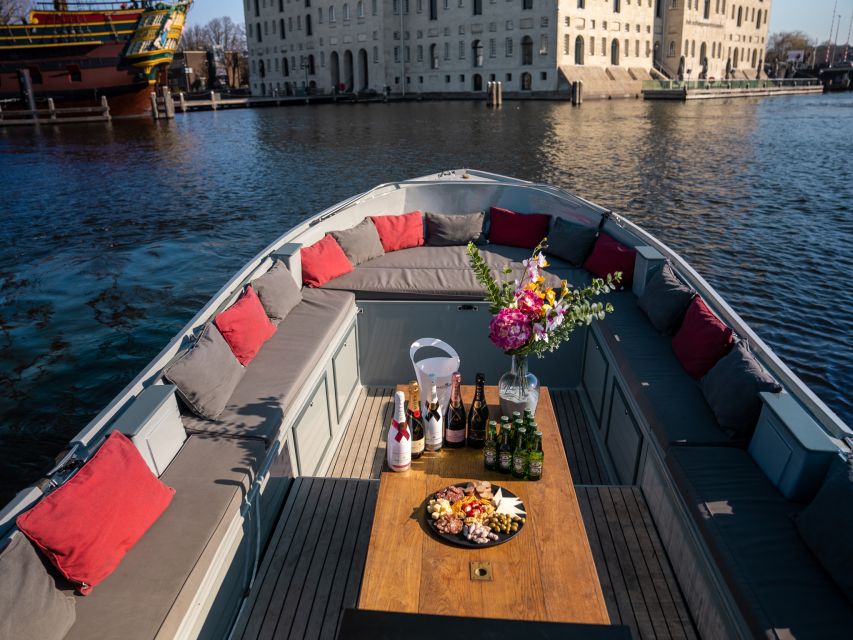 Amsterdam: Private Luxury Cruise with Drinks & Silent Disco - The Skipper Makes a Big Difference