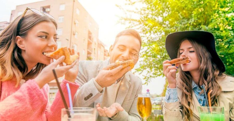 Amsterdam: Private Luxury Cruise with Pizza and Drinks - Passing the Anne Frank House