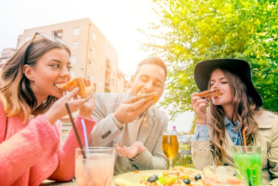 Amsterdam: Private Luxury Cruise with Pizza and Drinks - What to bring and how to prepare