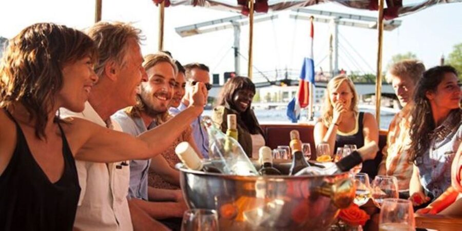 Amsterdam: Private Luxury Cruise with Pizza and Drinks - The Prinsengracht and Westerkerk
