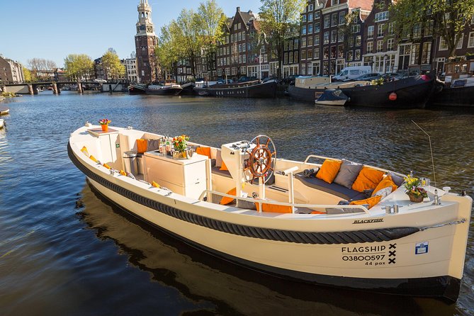 Amsterdam: Saloon Boat Cruise + Unlimited Drinks & Bite option - The drinks choice: useful, but read the fine print