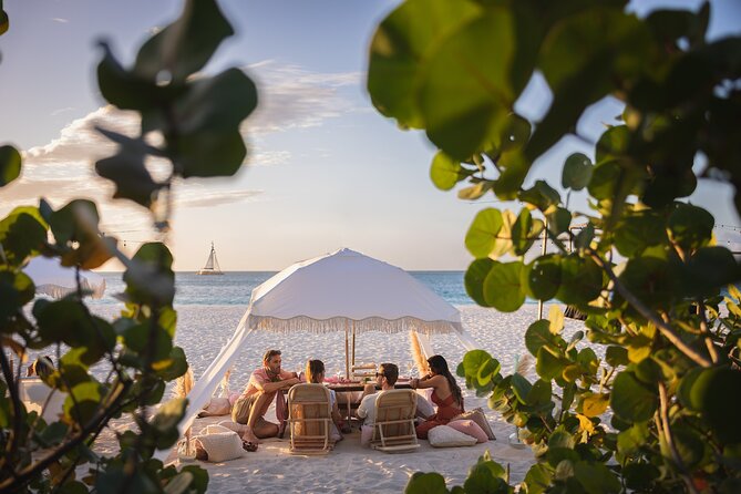 Aruba Eagle Beach Romantic Sunset Picnic in a Luxury Cabana - A sunset cabana made for a special occasion