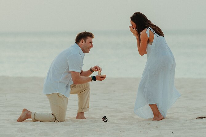 Aruba Eagle Beach Romantic Sunset Picnic in a Luxury Cabana - What you actually eat and drink