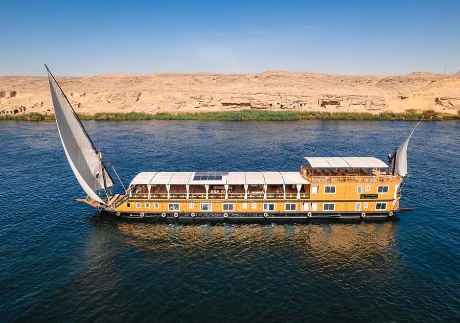 Aswan to Luxor: 4-Day Luxury Dahabiya Nile Cruise Adventure - Day 2: Kom Ombo, river swimming, and a quiet afternoon