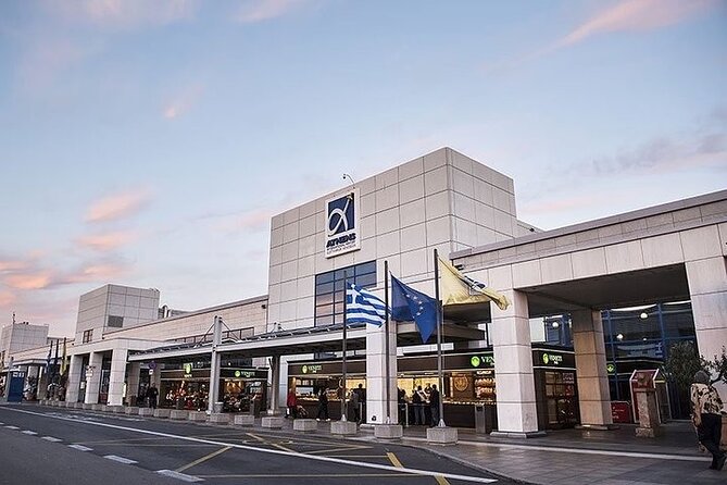 Athens AirPort To Athens Hotels Luxury Private Transfer Service - Who should book this transfer?