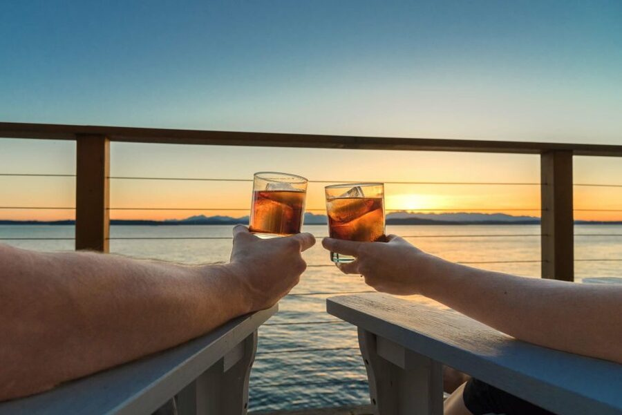 Athens: VIP Swimming Cruise to three islands - Forty minutes at Nisis Metopi