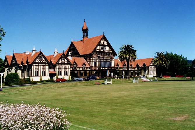 Auckland Sights Exclusive 4 Hour Luxury Day Tour - How much can the itinerary change?
