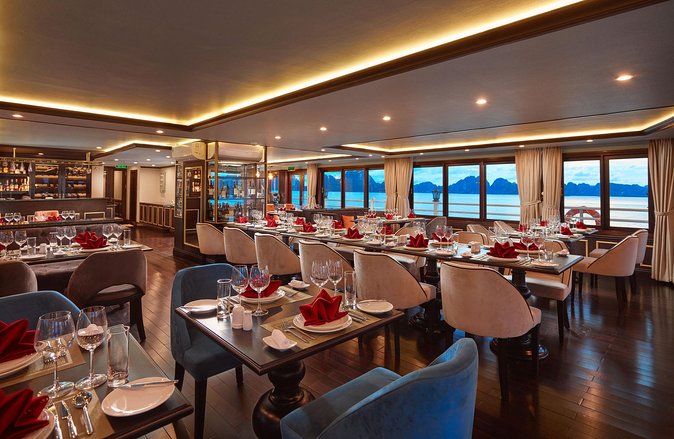 Bai Tu Long bay Luxury Cruise 2D/1N: Less touristy places, Kayaking, full meals - What the $210 price really covers