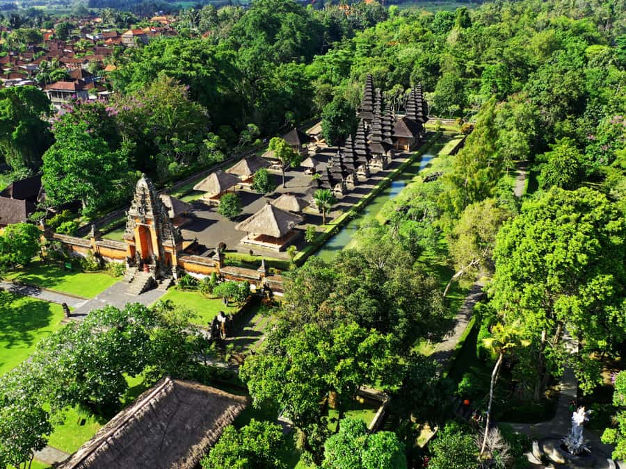 Bali: Green and Heritage West Trip Private Tour, Luxury Car - Taman Ayun Temple and its water gardens