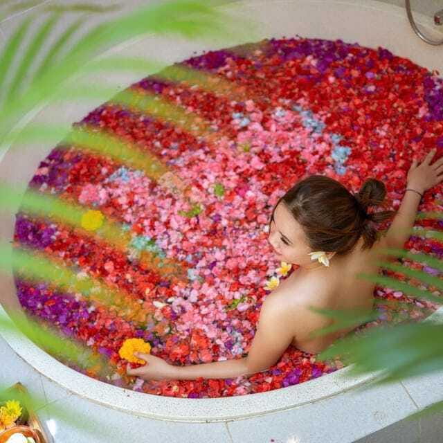 Bali: Luxury Spa Balinese Massage scrub Flower bath 2 Hour - Transport, timing, and the traffic question