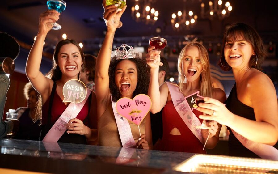 Bamberg: Bar & Club Tour with free Shots & VIP entry - Key points at a glance