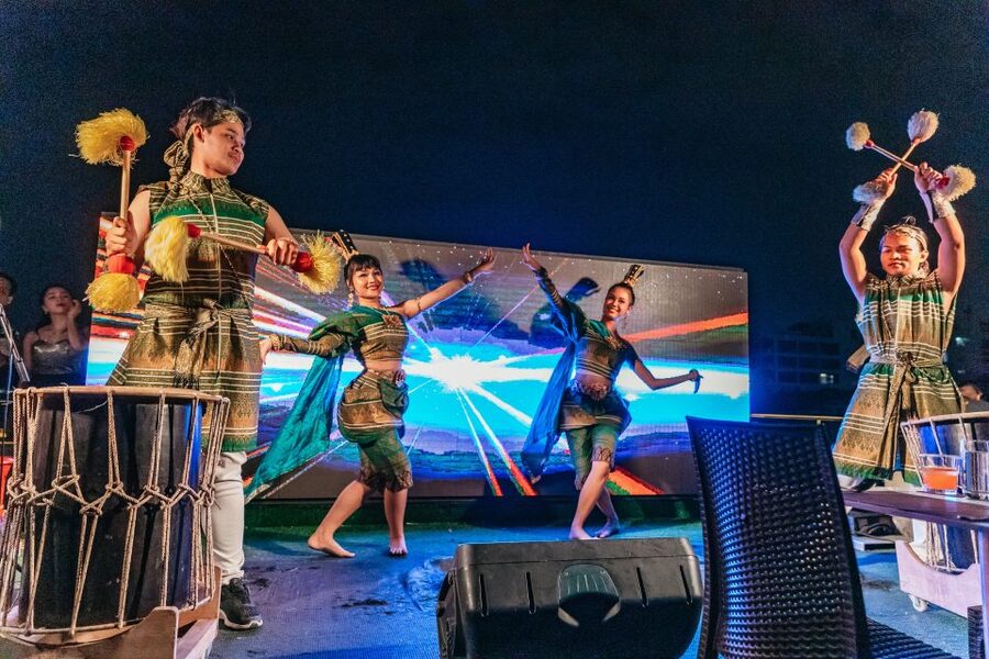 Bangkok: Alangka Luxury Buffet Dinner Cruise With Live Music - Is $31 good value for Bangkok?