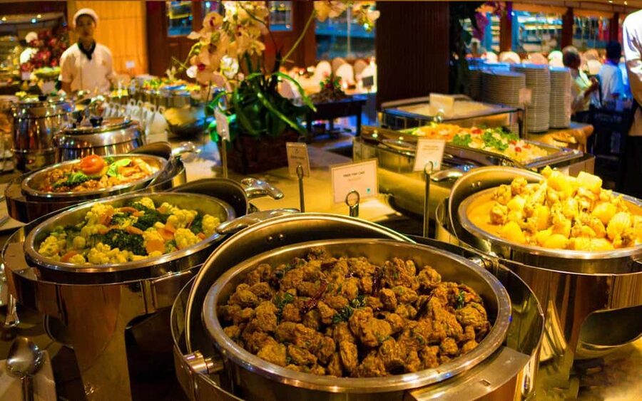 Bangkok: Luxury White Sunset or Dinner Cruise with Beer - Music, Thai dance, and cabaret