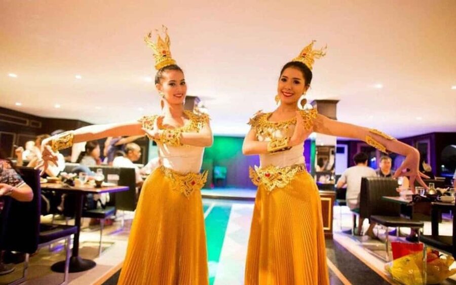 Bangkok: Luxury White Sunset or Dinner Cruise with Beer - What the $31 price really covers