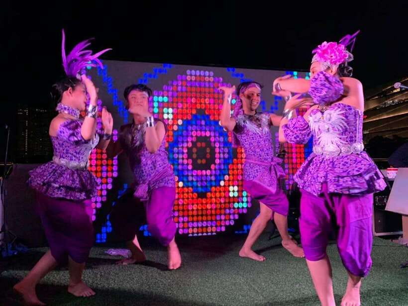 Bangkok: Noah 6 Stars Luxury Chaophraya River Dinner Cruise - Wat Pho, Wat Arun, and the best photo stretch