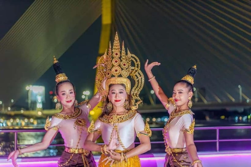 Bangkok: The Newest Luxury 5-Star Bangkok Chao Phraya Cruise - Choosing the right deck for your table