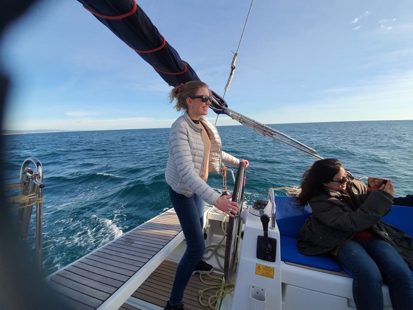 Barcelona: Luxury Private Sunset Yacht Cruise - The first views: Maremagnum and the Columbus Monument
