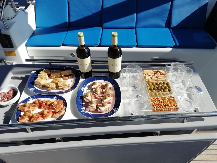 Barcelona: Luxury Private Yacht Daytime Cruise - Sagrada Família from the sea