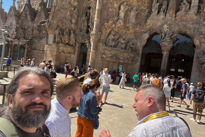 Barcelona VIP Private Tour: Sagrada Familia, Park Güell & Pedrera - Park Güell on Tibidabo mountain