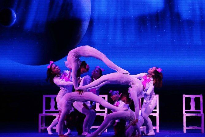 Beijing Roast Duck Banquet and Acrobatics Show with VIP Seats Evening Tour - Why the acrobatics show earns the highest praise