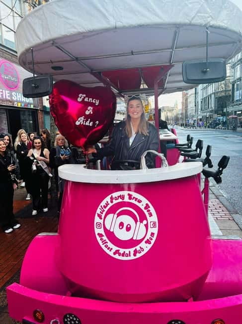 Belfast: Luxury Pink Hen Party Bike Tour (BYOB) - What the one-hour route feels like